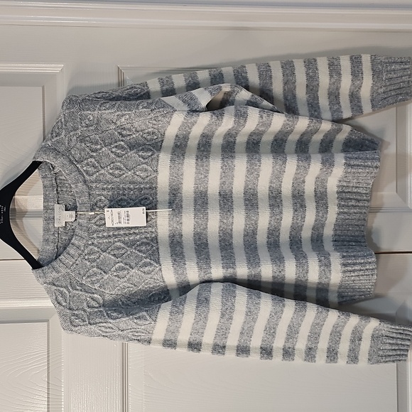 NWT Caslon Stripe Crewneck Lightweight Sweater. Heather Gray/Ivory L - Picture 10 of 11